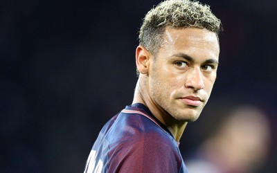 熊猫电竞-亚马尔抽射近角