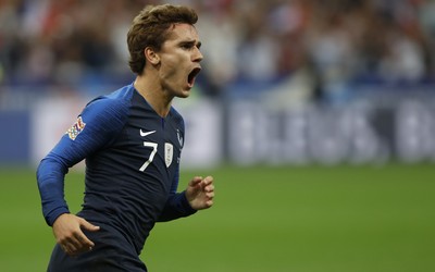 熊猫电竞-加拉格尔庆祝时捂耳挑衅老东家